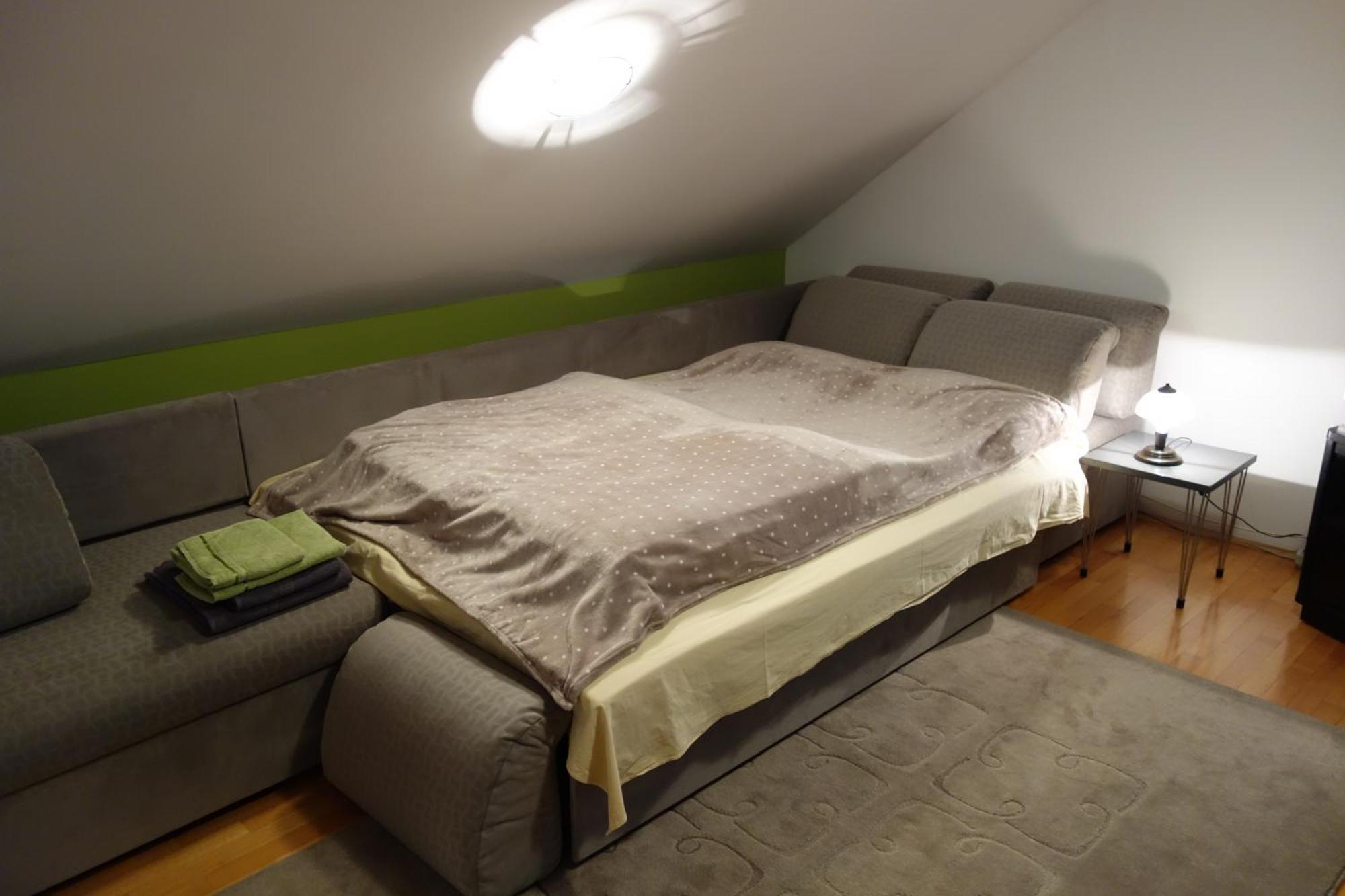 Apartment Beks Постойна Екстериор снимка