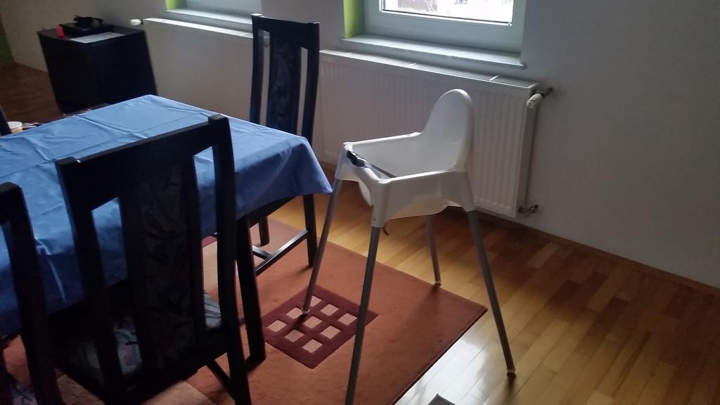 Apartment Beks Постойна Екстериор снимка